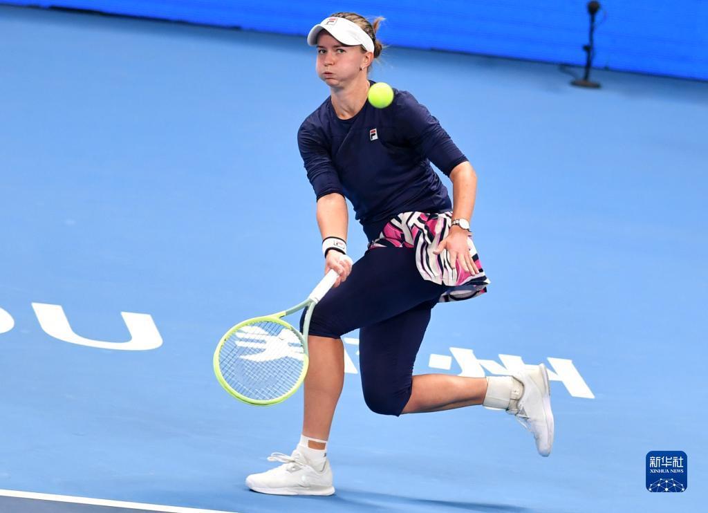 而是乘直升 而是乘直升