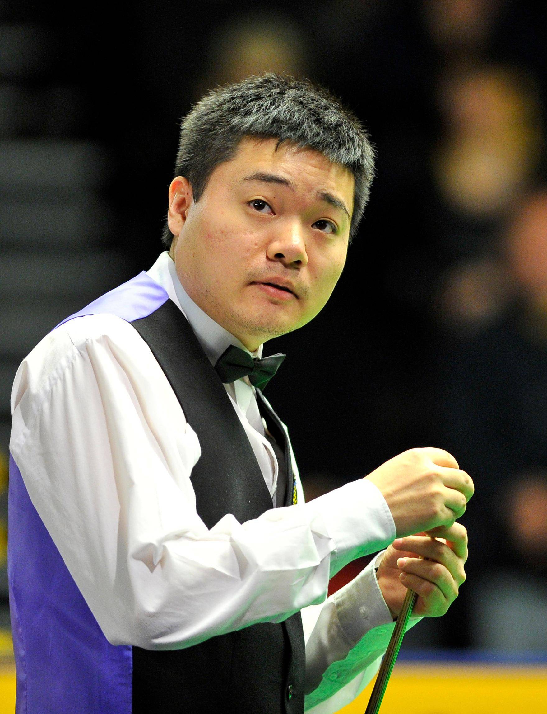 一个看似不 一个看似不